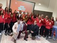 Foto di gruppo con il vicesindaco Luca Folegani ed i presentatori della serata