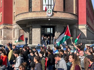 Le immagini della manifestazione di Varese per Gaza