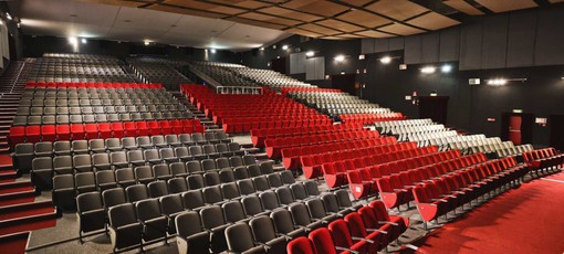 Il Teatro di Varese rinnova la partnership e continuerà a chiamarsi "Teatro Intred" Il Teatro di Varese rinnova la partnership e continuerà a chiamarsi "Teatro Intred"