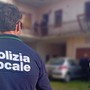 La polizia locale di Vergiate ritrova un'auto rubata e la restituisce al proprietario: «Era il mio regalo della pensione» La polizia locale di Vergiate ritrova un'auto rubata e la restituisce al proprietario: «Era il mio regalo della pensione»