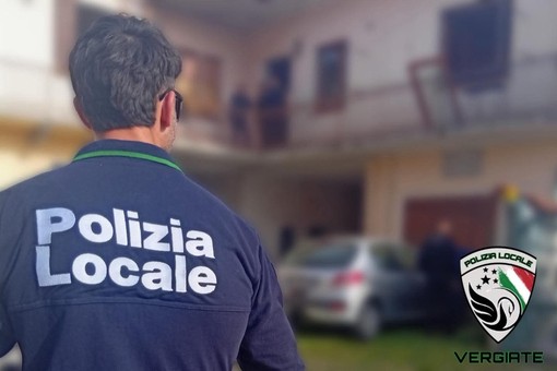 La polizia locale di Vergiate ritrova un'auto rubata e la restituisce al proprietario: «Era il mio regalo della pensione» La polizia locale di Vergiate ritrova un'auto rubata e la restituisce al proprietario: «Era il mio regalo della pensione»
