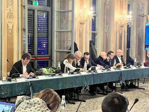 Pd Varese: «Ostruzionismo irresponsabile della Lega, destra spaccata e senza guida»