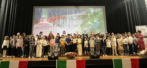 Le immagini della premiazioni del Premio XXV Aprile 1945 al Cinema Teatro Nuovo di Varese