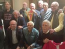 Foto di gruppo per uno spicchio di eroi biancorossi degli anni 70 e 80 al ristorante Vecchia Riva della Schiranna Foto di gruppo per uno spicchio di eroi biancorossi degli anni 70 e 80 al ristorante Vecchia Riva della Schiranna