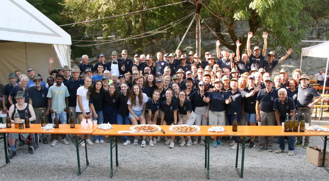 Un momento di festa degli alpini di Varese Un momento di festa degli alpini di Varese