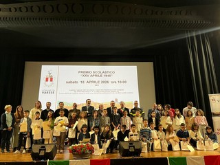 Le immagini della premiazioni del Premio XXV Aprile 1945 al Cinema Teatro Nuovo di Varese