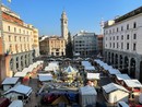 I mercatini di Natale in piazza Monte Grappa I mercatini di Natale in piazza Monte Grappa