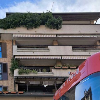 Fumo da un appartamento in via Milazzo, anziana portata in ospedale. All'origine un piano a induzione