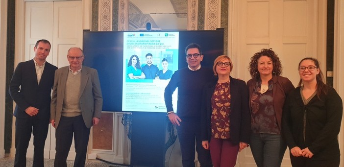 Presentazione dei corsi dell'Agenzia Formativa della Provincia di Varese Presentazione dei corsi dell'Agenzia Formativa della Provincia di Varese