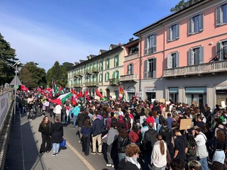 Le immagini della manifestazione di Varese per Gaza