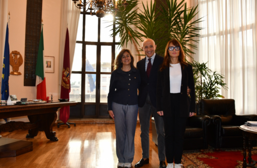 Avvicendamento ai vertici della Questura di Varese: la nuova vicaria Angela De Santis subentra a Elisabetta Silvetti Avvicendamento ai vertici della Questura di Varese: la nuova vicaria Angela De Santis subentra a Elisabetta Silvetti
