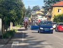 La sfilata di protesta con i cavalli per le vie di Varese