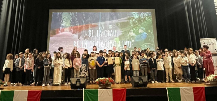 Le immagini della premiazioni del Premio XXV Aprile 1945 al Cinema Teatro Nuovo di Varese