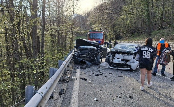 La foto dell'incidente tratta da Ossolanews.it