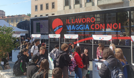 Il Truck del lavoro etico e sicuro torna a Varese