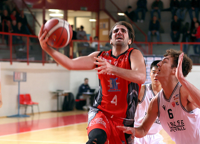 Basket, il derby a Legnano ma il Campus Varese lotta fino alla fine