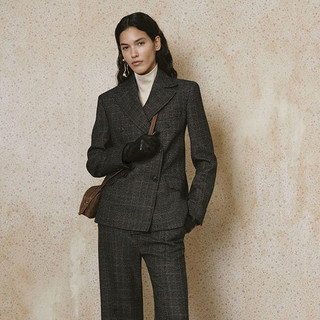 Quando eleganza e contemporaneità trovano un perfetto equilibrio: la visione di Weekend Max Mara
