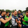 L'urlo liberatorio di Marco Spilli in mezzo ai suoi ragazzi al fischio finale (foto Enrico Scaringi - Varesina Calcio) L'urlo liberatorio di Marco Spilli in mezzo ai suoi ragazzi al fischio finale (foto Enrico Scaringi - Varesina Calcio)