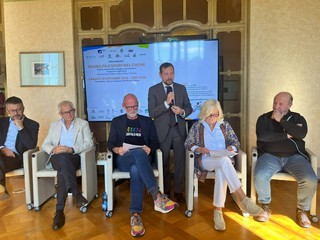 La presentazione del convegno oggi a Ville Ponti La presentazione del convegno oggi a Ville Ponti