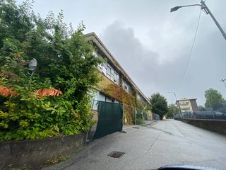 I lavori di abbattimento dell'ex concessionaria Terziroli I lavori di abbattimento dell'ex concessionaria Terziroli