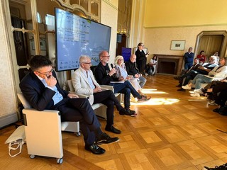 La presentazione del convegno oggi a Ville Ponti La presentazione del convegno oggi a Ville Ponti