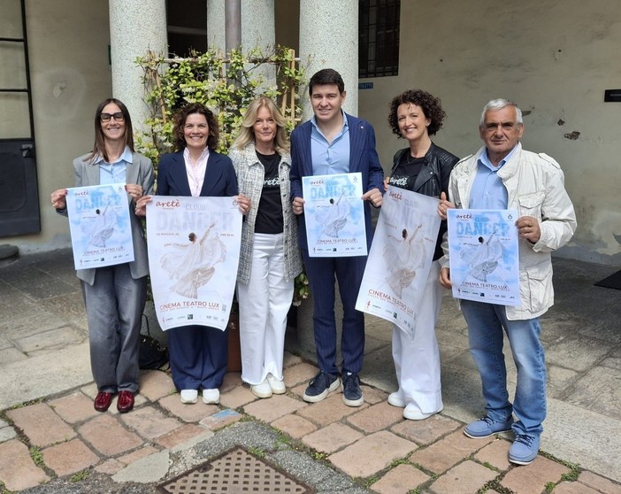 Ballare per persone con disabilità acquisita: «La danza è anche questo, ci si risolleva dopo la caduta» Ballare per persone con disabilità acquisita: «La danza è anche questo, ci si risolleva dopo la caduta»