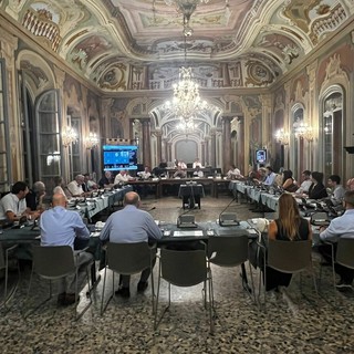 PGT, barricate a Palazzo Estense: sulle scuderie Olona maggioranza e Lega ai ferri corti