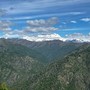 Il Rosa si nasconde tra nubi e altre montagne: è questo uno dei panorami meravigliosi che si possono godere dall'Oasi Zegna; dall'altra parte, invece, la sterminata pianura Il Rosa si nasconde tra nubi e altre montagne: è questo uno dei panorami meravigliosi che si possono godere dall'Oasi Zegna; dall'altra parte, invece, la sterminata pianura