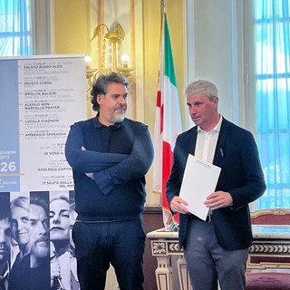 Il direttore artistico del festival Andrea Chiodi con il sindaco di Varese Davide Galimberti