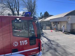 Capannone scoperchiati in via Astico Capannone scoperchiati in via Astico