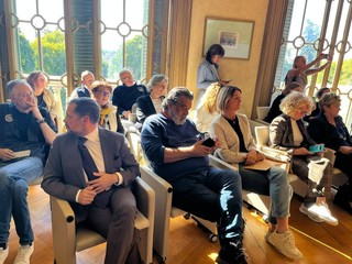 La presentazione del convegno oggi a Ville Ponti La presentazione del convegno oggi a Ville Ponti