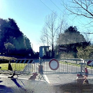 Via Caracciolo ancora chiusa questa mattina poco dopo le 8