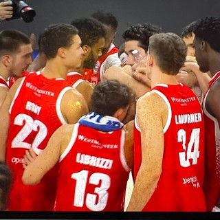 I biancorossi festeggiano la vittoria a Scafati I biancorossi festeggiano la vittoria a Scafati