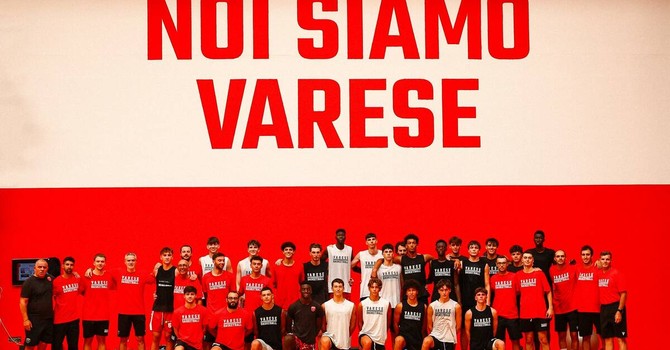 Il gruppo Elite (allargato) in allenamento questa mattina sul campo 2 del Campus (tutte le foto sono di Alberto Ossola/Pallacanestro Varese) Il gruppo Elite (allargato) in allenamento questa mattina sul campo 2 del Campus (tutte le foto sono di Alberto Ossola/Pallacanestro Varese)