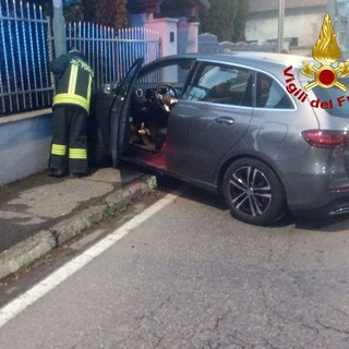 Incidente all'incrocio a Solbiate Arno: automobilista in gravi condizioni