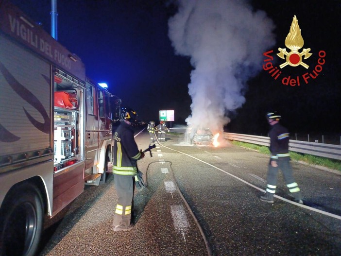 Le immagini dell'intervento dei vigili del fuoco