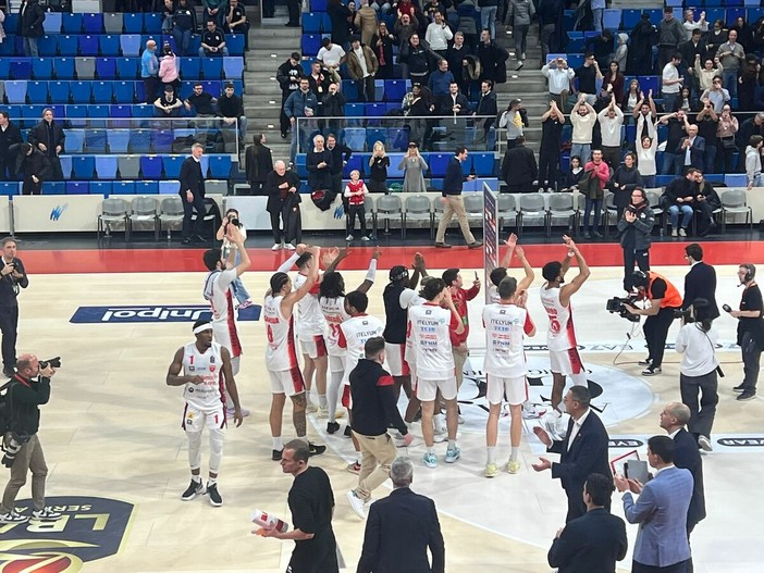 La gioia biancorossa al PalaLido La gioia biancorossa al PalaLido