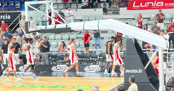 Biancorossi a testa bassa a fine partita a Murcia
