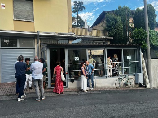 Bulbo a Casbeno in una delle prime serate di questa nuova avventura. Presente anche il sindaco di Varese Davide Galimberti (vedi sotto)
