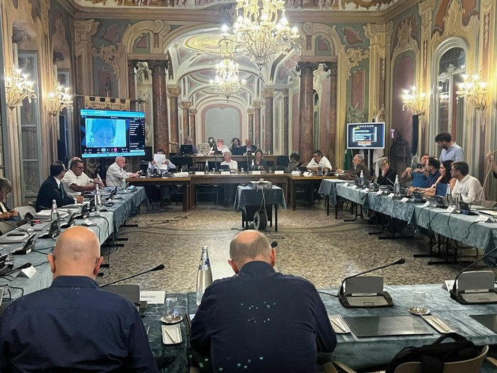 PGT, alla quarta sera salta la catena: musica, moschea e fantasmi vannacciani. E domenica si ricomincia alle 9 PGT, alla quarta sera salta la catena: musica, moschea e fantasmi vannacciani. E domenica si ricomincia alle 9