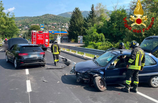 Le immagini incidente di questa mattina sulla Sp1 a Gavirate Le immagini incidente di questa mattina sulla Sp1 a Gavirate