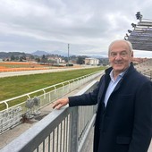 Renzo Oldani sul rettilineo d'arrivo all'ippodromo dei prossimi Mondiali Master di Ciclocross