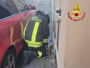 Tubo tranciato e fuga di gas ad Angera, intervengono i vigili del fuoco Tubo tranciato e fuga di gas ad Angera, intervengono i vigili del fuoco