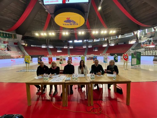 FOTO - Varese School Cup: la provincia del basket fa scendere in campo i suoi giovani studenti