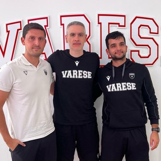 Ioannis Kastritis al centro tra Zach Sogolow e Maksim Horowitz Ioannis Kastritis al centro tra Zach Sogolow e Maksim Horowitz