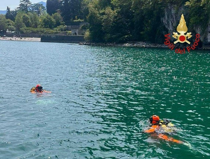 Proseguono senza sosta le operazioni di ricerca dell’uomo disperso nel lago di Como Proseguono senza sosta le operazioni di ricerca dell’uomo disperso nel lago di Como