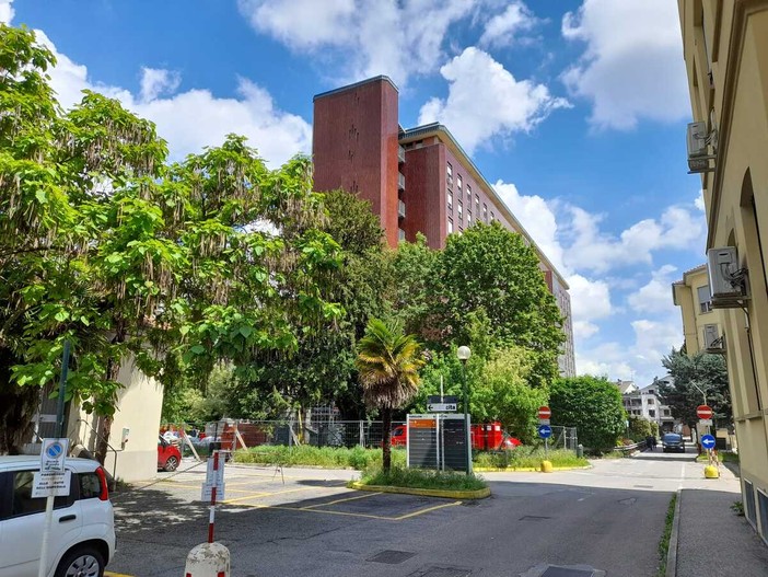 Impossibile telefonare all’ospedale di Busto, tecnici al lavoro Impossibile telefonare all’ospedale di Busto, tecnici al lavoro