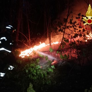 I vigili del fuoco in azione a Casale Litta