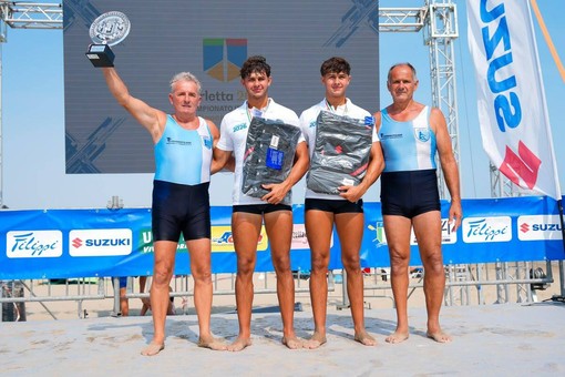 Grazie ai "gemelli del remo" Andrea e Marco Frigono altro grande successo per la Canottieri Arolo