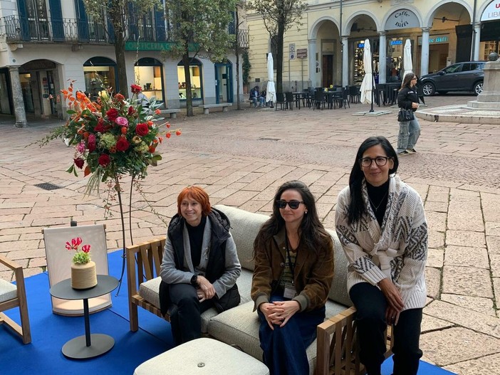 Da sinistra nella foto Alessandra Cellini, Sara Pantone e Sonia Comito Da sinistra nella foto Alessandra Cellini, Sara Pantone e Sonia Comito